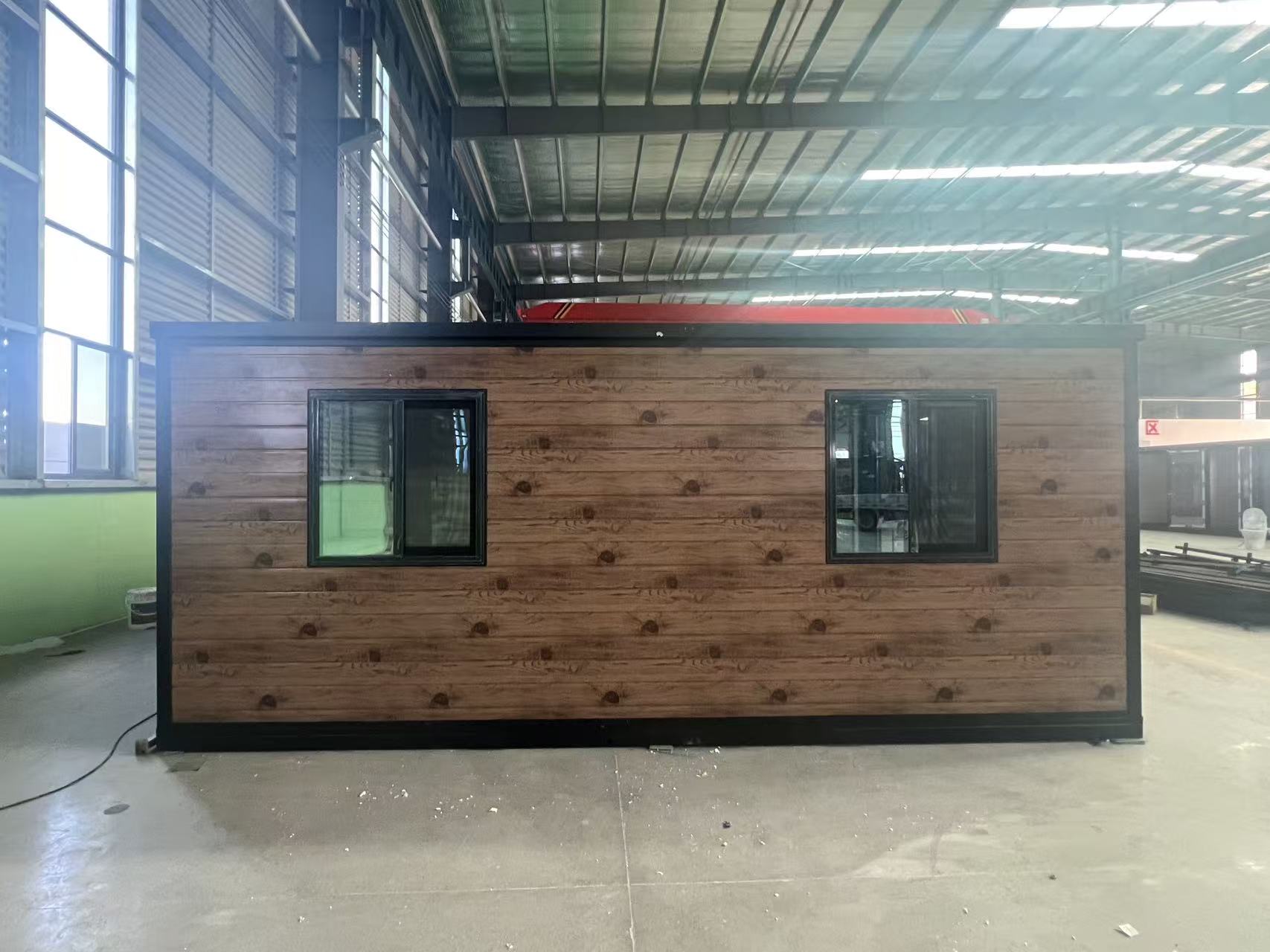 20英尺玻璃幕墙