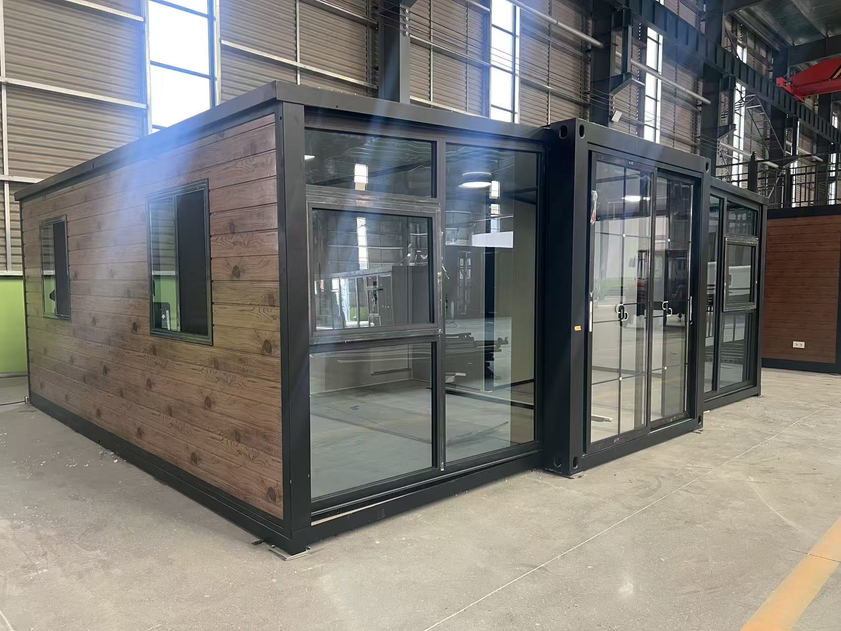 20英尺玻璃幕墙