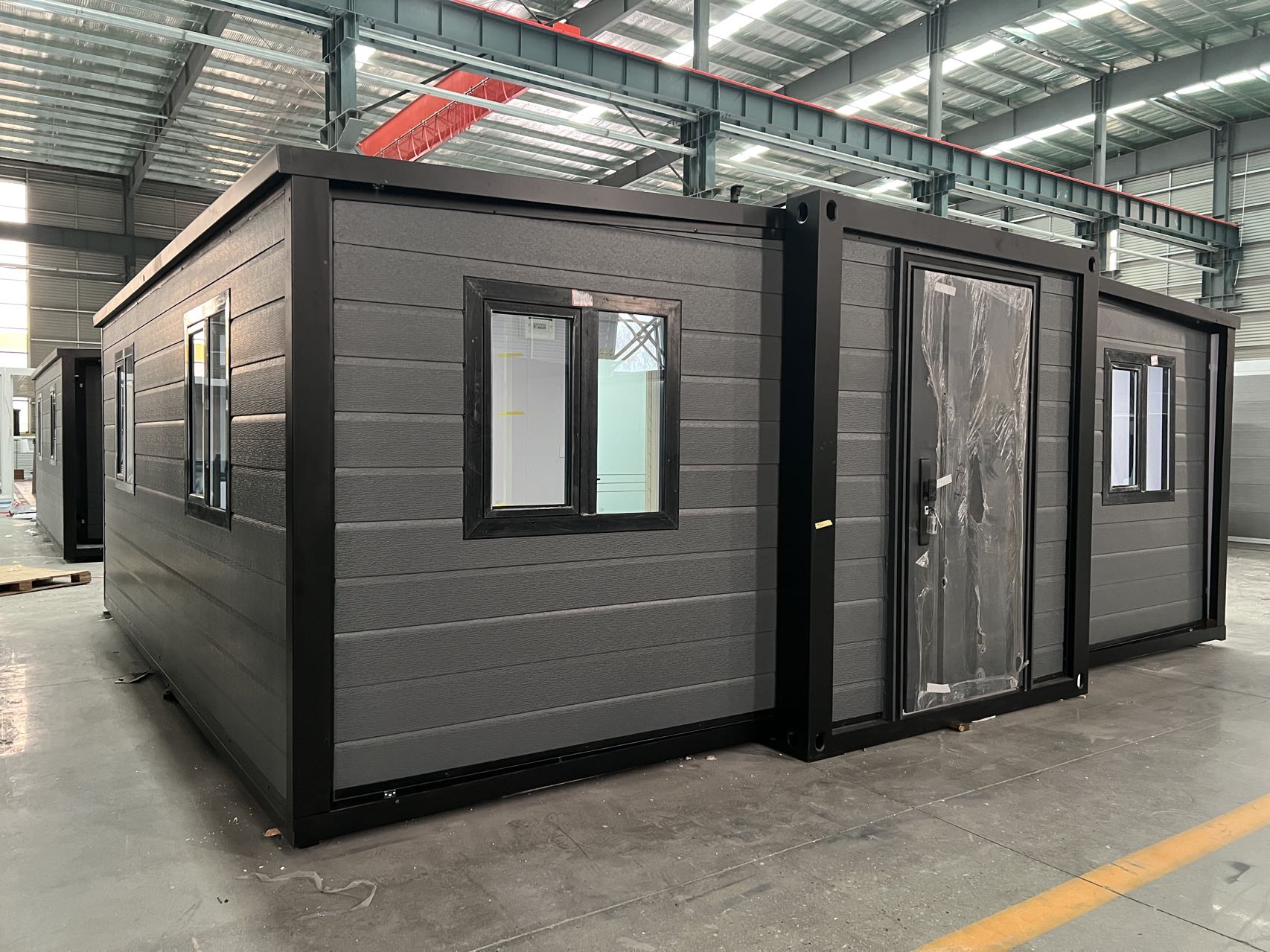 20英尺灰色金属雕花板