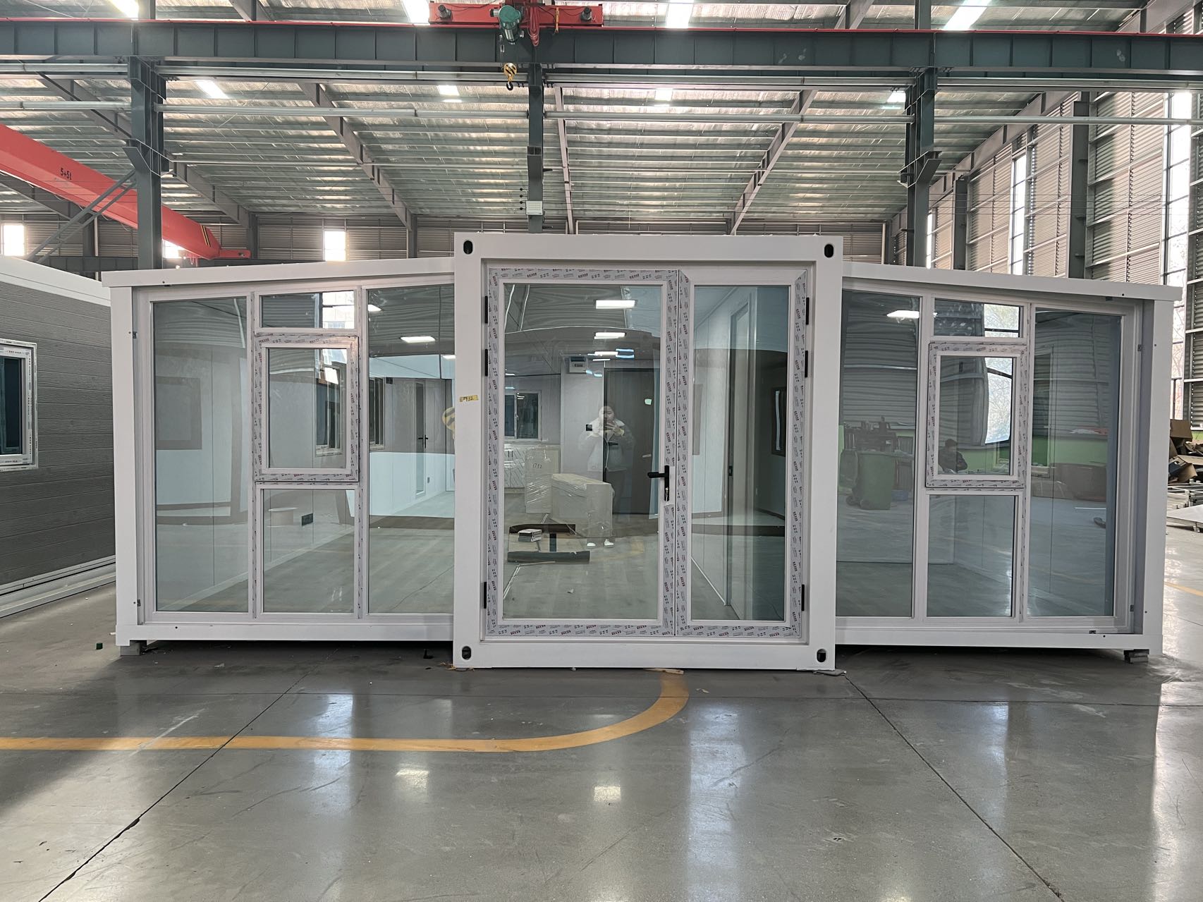 40英尺玻璃幕墙